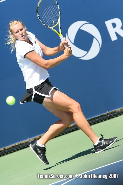 Tennis - Olga Poutchkova