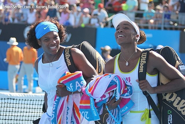 Serena and Venus Williams at 2009 Australian Open