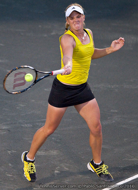 <http://www.sonyericssonwtatour.com/page/Player/Info/0,,12781%7E13174,00.html>Melanie Oudin Tennis