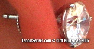 Tennis - Anna Kournikova's earring, close up!